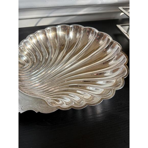 Vintage Large Silver Plated Scalloped Shell Tray - Picture 4 of 7